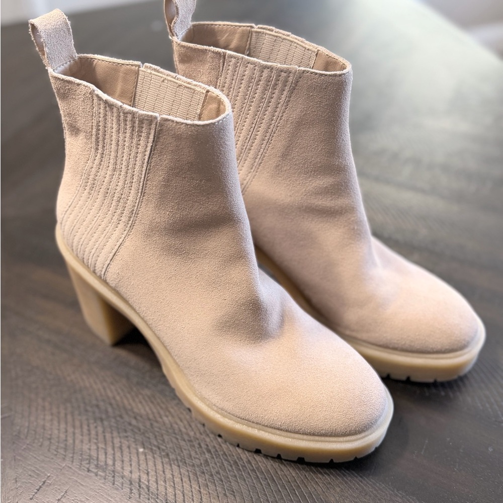 DOLCE VITA Celia Taupe Suede Lug Sole Boots| Women’s Size 10 Neutral Tan